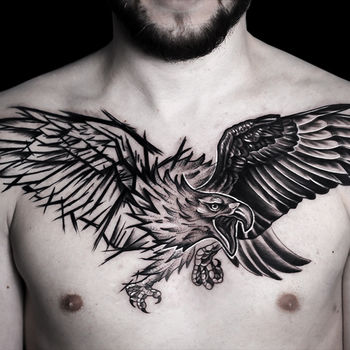 Татуировка мужская графика на груди орел