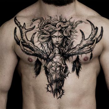 Татуировка мужская black&grey на груди Горгона Медуза и череп