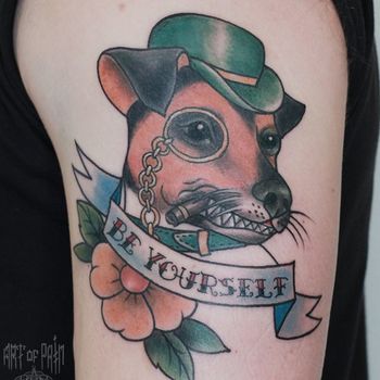 Татуировка мужская олд скул на плече собака с сигарой