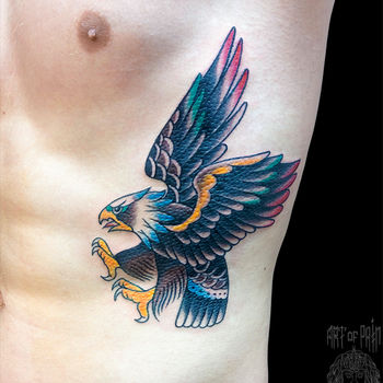 Татуировка мужская олд скул на боку орел