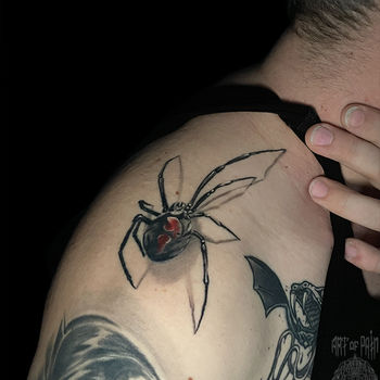 Татуировка мужская реализм на плече паук