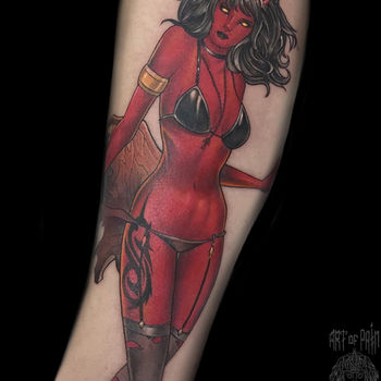 Татуировка женская фентези на предплечье девушка-демон