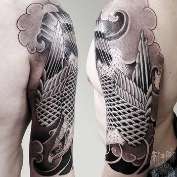 Татуировка мужская япония на плече орел в облаках