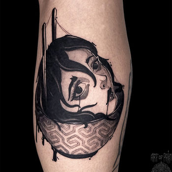 Татуировка женская графика на голени девушка