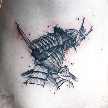 Татуировка мужская графика на боку самурай