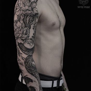 Татуировка мужская графика тату-рукав змея