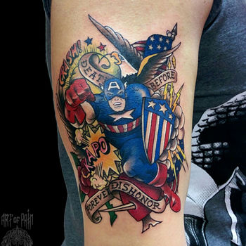 Татуировка мужская нью скул на плече капитан Америка