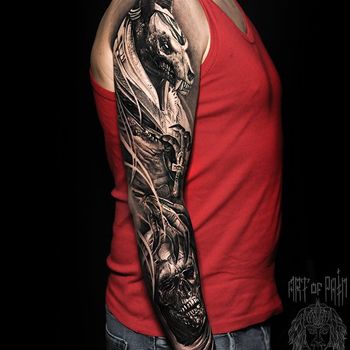 Татуировка мужская хоррор тату-рукав анубис и череп