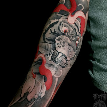Татуировка мужская япония на предплечье тигр