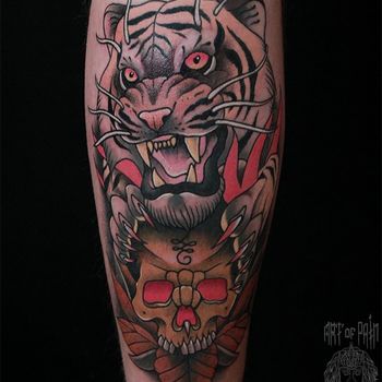 Татуировка мужская нью-скул на голени тигр и череп