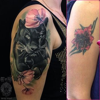 Татуировка женская реализм на плече пантера кавер