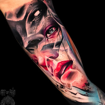 Татуировка женская цветной реализм на руке девушка-демон