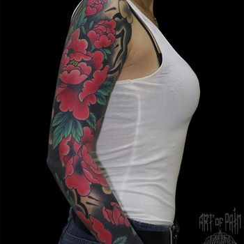 Татуировка женская япония тату-рукав пионы