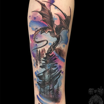 Татуировка женская фентези на предплечье дракон