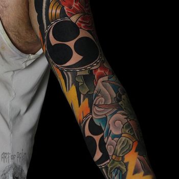Татуировка мужская япония тату-рукав орнамент и молнии