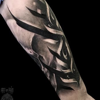 Татуировка мужская black&grey на предплечье узор
