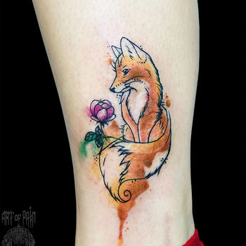 Татуировка женская акварель на щиколотке лиса