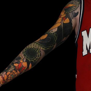 Татуировка мужская япония тату-рукав череп, хризантема, змея
