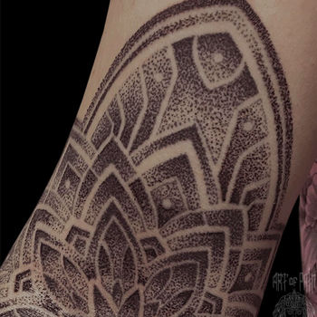 Татуировка женская орнаментал на руке узор