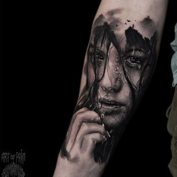 Татуировка мужская реализм на руке девушка