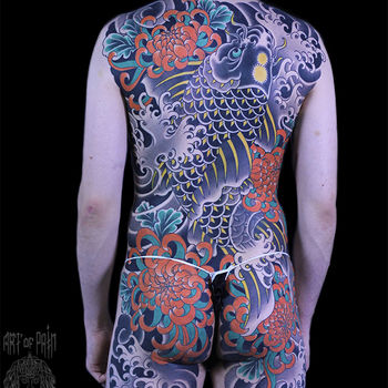 Татуировка мужская япония на спине карп и хризантемы