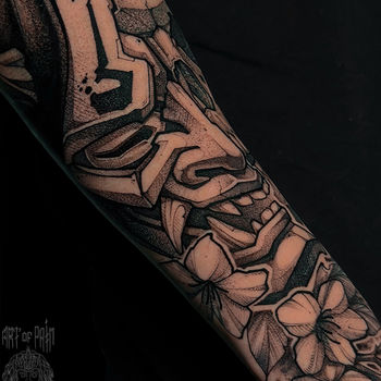 Татуировка мужская нео-япония на руке Хання и сакура