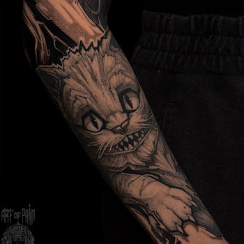 Татуировка женская нео-трад на предплечье Чеширский кот