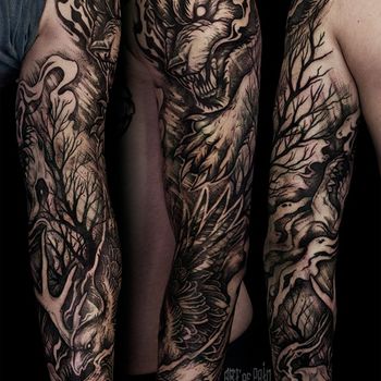 Татуировка мужская black&gray тату-рукав волк и вороны