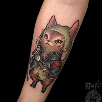 Татуировка женская нью скул на предплечье котик