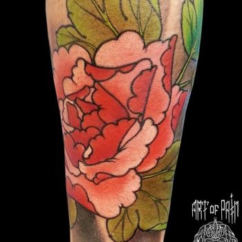 Татуировка женская нью скул на предплечье цветы