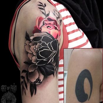 Татуировка женская япония на плече пионы кавер