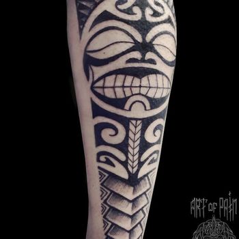 Татуировка мужская полинезия на икре маска