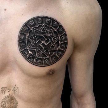 Татуировка мужская реализм на груди орнамент, камень
