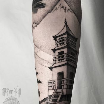 Татуировка мужская дотворк на предплечье пагода