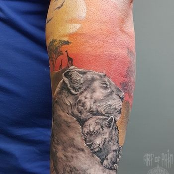 Татуировка мужская реализм на предплечье львы