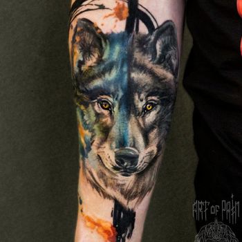 Татуировка мужская акварель на предплечье волк