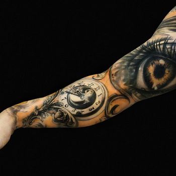 Татуировка мужская рукав в стиле реализм «Часы и глаз»