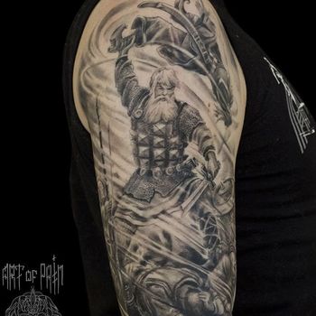 Татуировка мужская реализм на плече славянский воин 