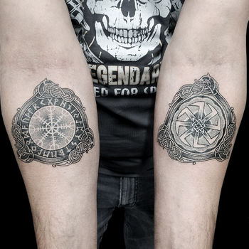 Татуировка мужская орнаментал и кельтика на предплечье орнамент