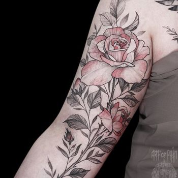 Татуировка женская графика на руке веточка с розами