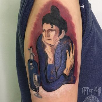 Татуировка женская акварель на плече женщина с абсентом