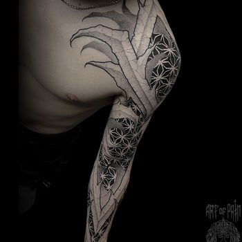 Татуировка мужская графика и орнаментал тату-рукав узор