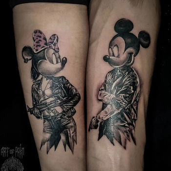 Татуировка парная реализм на предплечьях Микки и Мини Маусы
