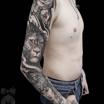 Татуировка мужская нью-скул тату-рукав лев, сова, девушка