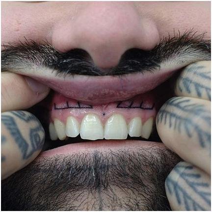 Татуировки на губе